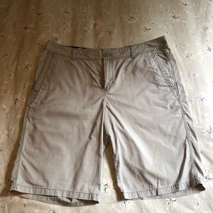 Light Seafoam Green Cotton Shorts-Mercer Fit 12
